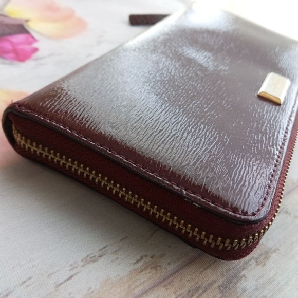 Kate Spade Burgundy textured Patent Leather Zipper Wallet - Picture 3 of 10
